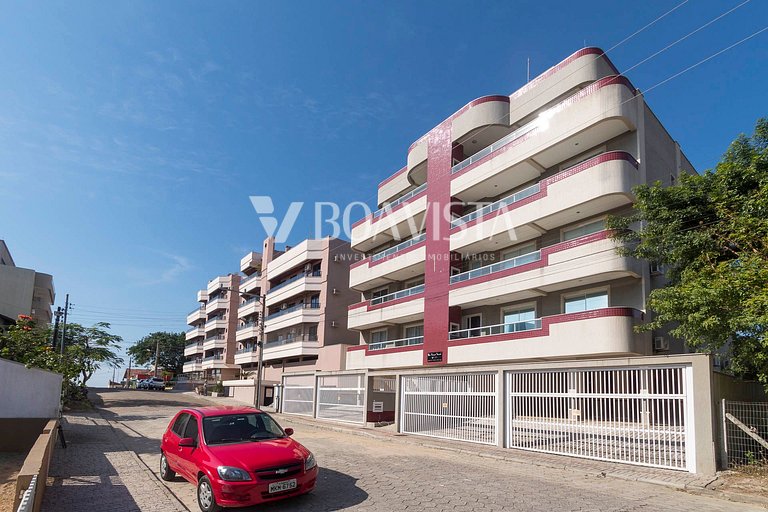 Rent Apartment 3 bedrooms without a suite 100m Mar | Pumps / SC