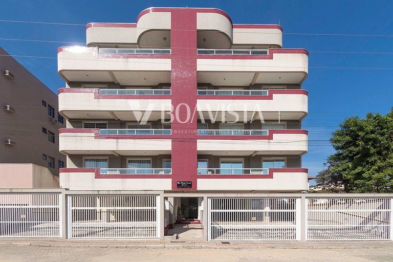 Rent Apartment 3 bedrooms without a suite 100m Mar | Pumps / SC