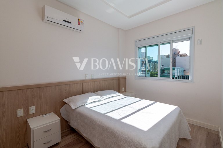 3-Bedroom Apartment with Ocean View in Bombas
