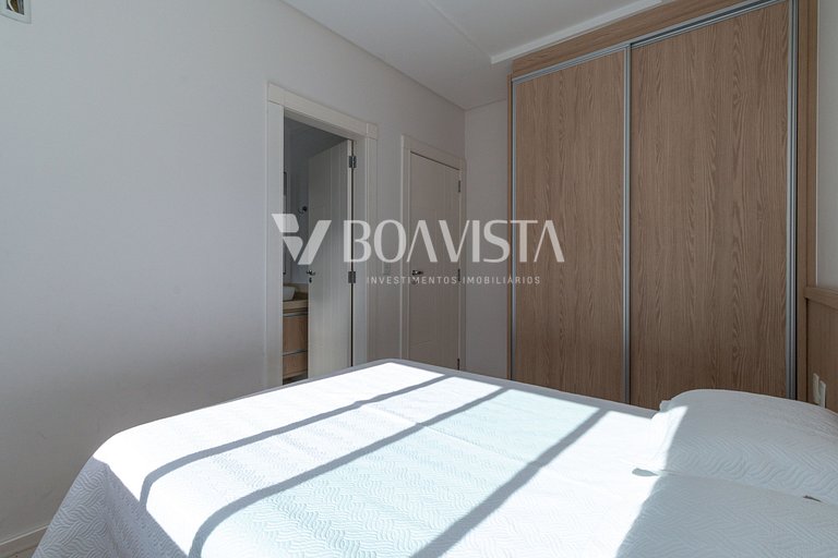 3-Bedroom Apartment with Ocean View in Bombas