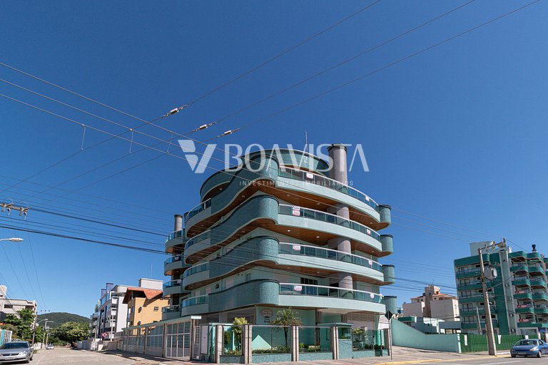 Apartment with 3 Bedrooms and Sea View in Bombas