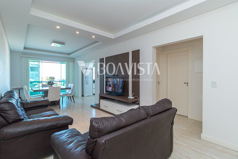 Apartment with 3 Bedrooms and Sea View in Bombas