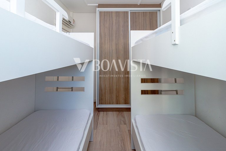 Apartment with 3 Bedrooms and Sea View in Bombas