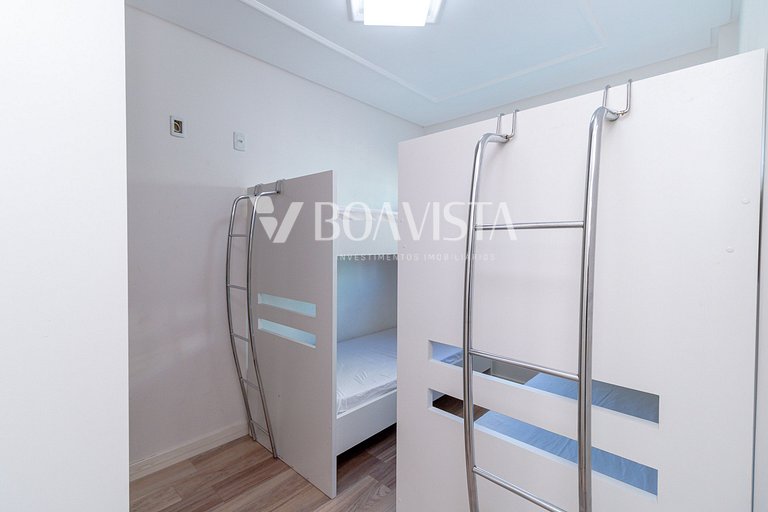Apartment with 3 Bedrooms and Sea View in Bombas