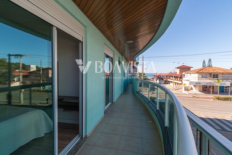Apartment with 3 Bedrooms and Sea View in Bombas