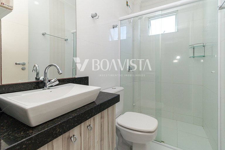 3-Bedroom Apartment with Ocean View in Bombas