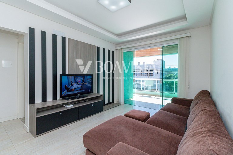 3-Bedroom Apartment with Ocean View in Bombas