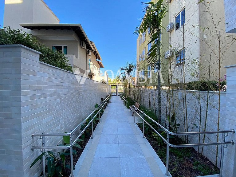 Apto 2 Suítes Próx. à Praia c/ Piscina