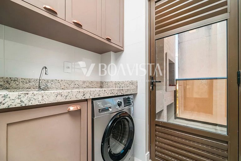 Apto 2 Suítes Próx. à Praia c/ Piscina