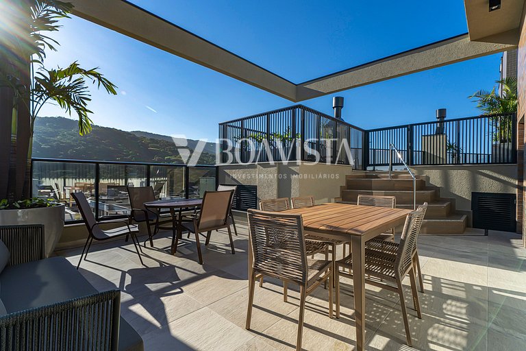 Triplex with 3 suites in Bombas