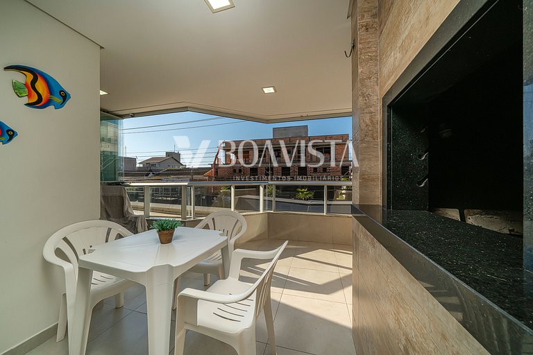 3 bedroom apartment 50 meters from the beach