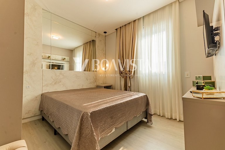 3 bedroom apartment, 2 of which are demi-suites, with swimmi