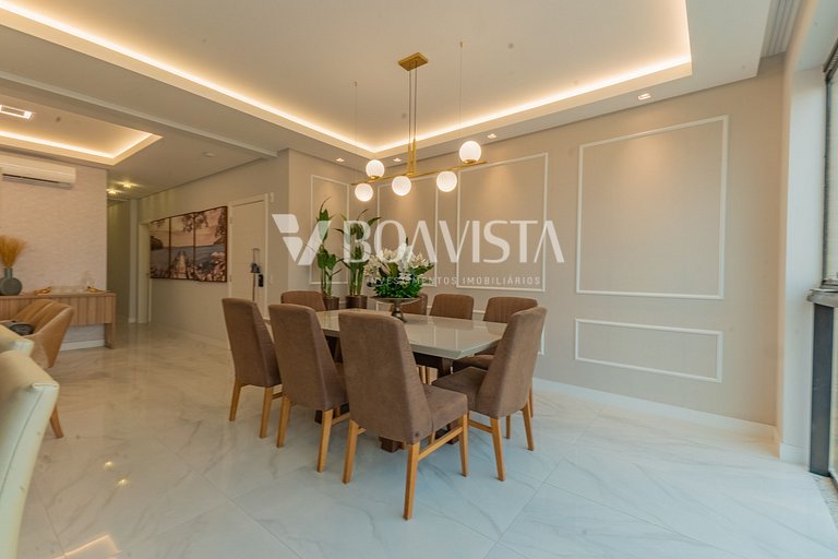 3 bedroom apartment, 2 of which are demi-suites, with swimmi