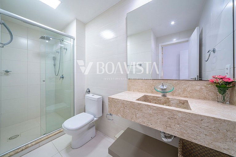 Sea view apartment with 4 bedrooms/pool