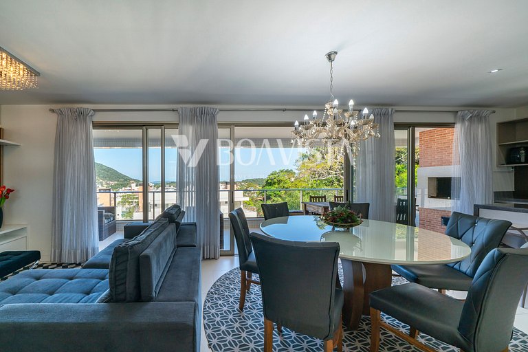 Sea view apartment with 4 bedrooms/pool