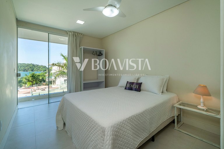 House with 4 suites with sea view