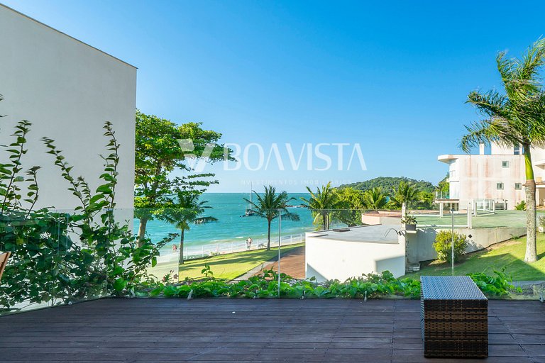 House with 4 suites with sea view