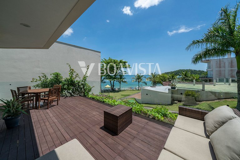 House with 4 suites with sea view