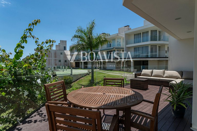 House with 4 suites with sea view