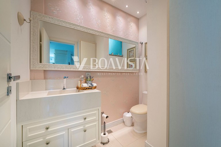 Duplex penthouse with 3 suites in Bombas