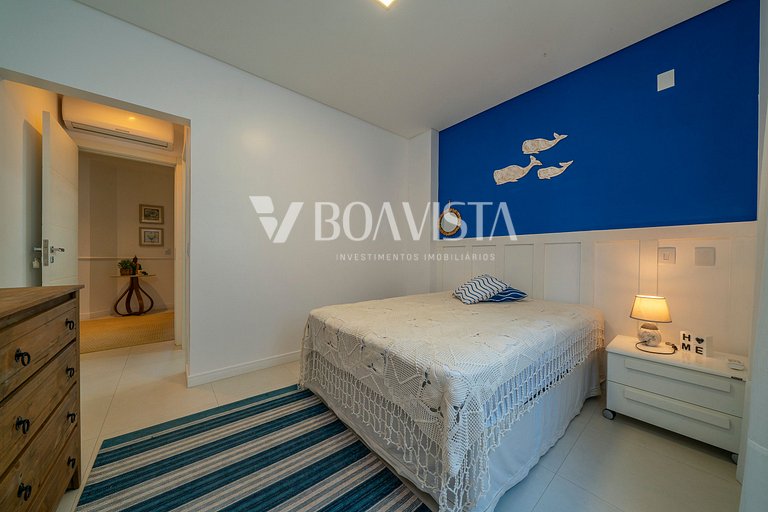 Duplex penthouse with 3 suites in Bombas