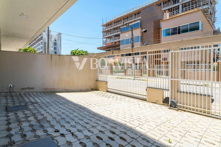 Duplex penthouse with 3 suites in Bombas