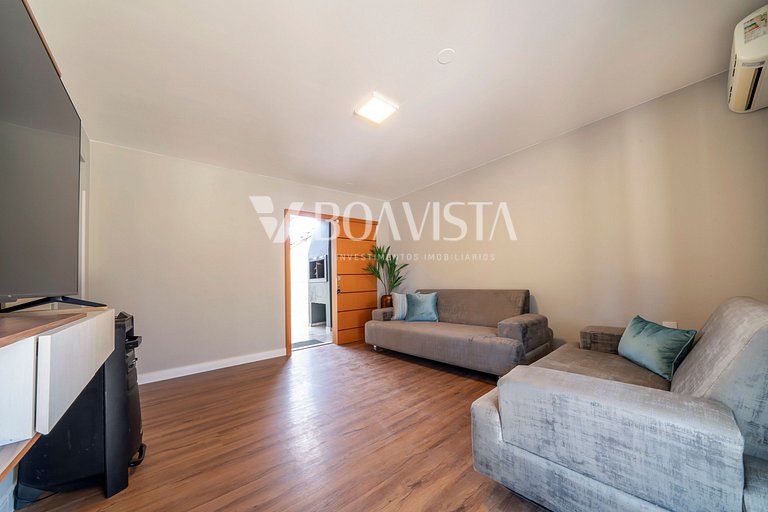 High standard house with swimming pool for 15 people