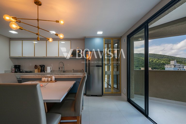 Triplex with 3 suites in Bombas