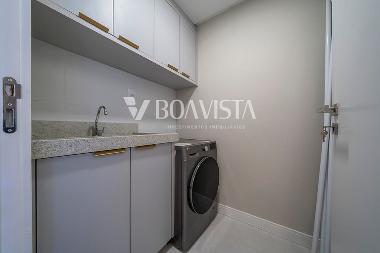 Triplex with 3 suites in Bombas