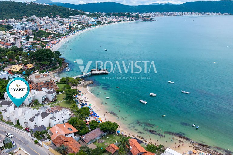 Casa frente mar 4 suítes p/ 12 pessoas