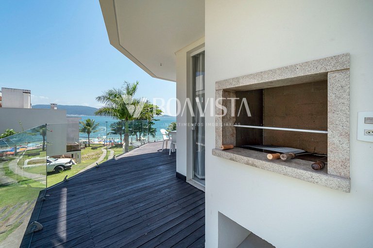 Casa frente mar 4 suítes p/ 12 pessoas