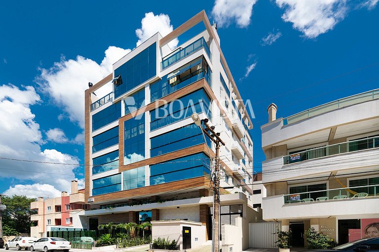 Aluguel Apartamento com 2 suítes com Piscina