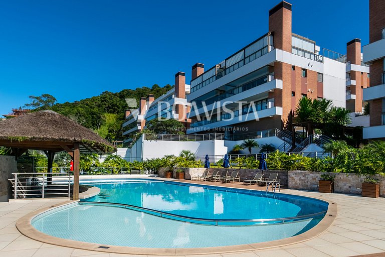 Sea view apartment with 4 bedrooms/pool