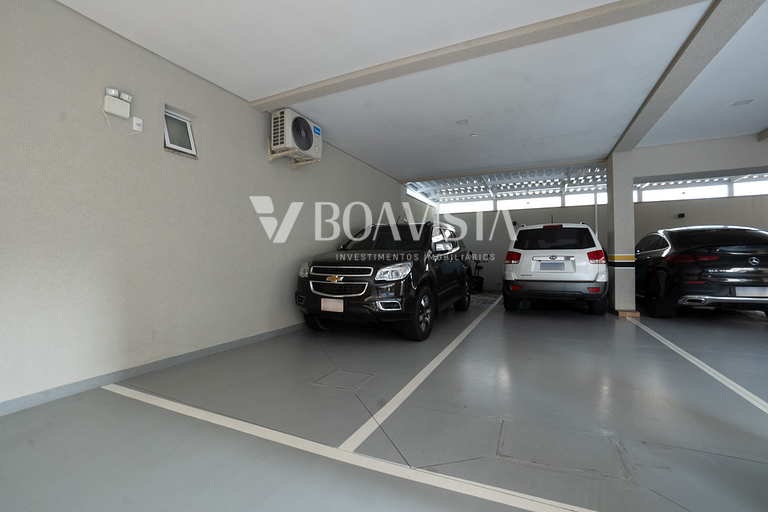 Apartamento de 3 dormitorios, 2 de ellos semi-suites, con pi