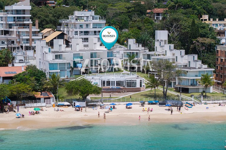 Casa frente mar 4 suítes p/ 12 pessoas