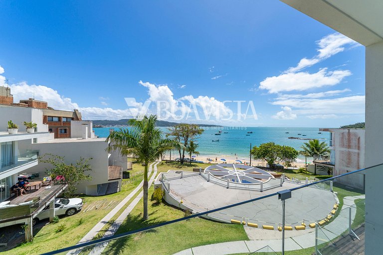 Casa frente mar 4 suítes p/ 12 pessoas