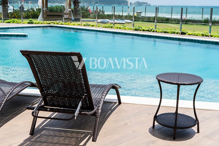 Duplex Alto Padrão Frente Mar com Piscina - 1149