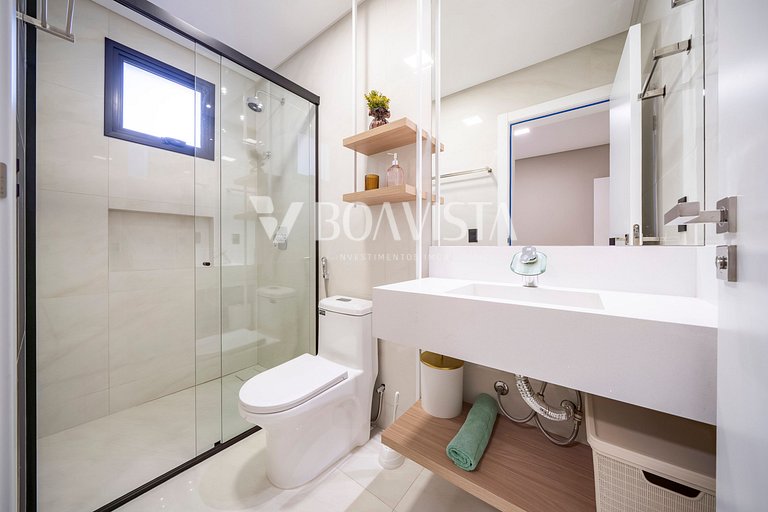 Apartamento alto padrão 2 suítes com piscina