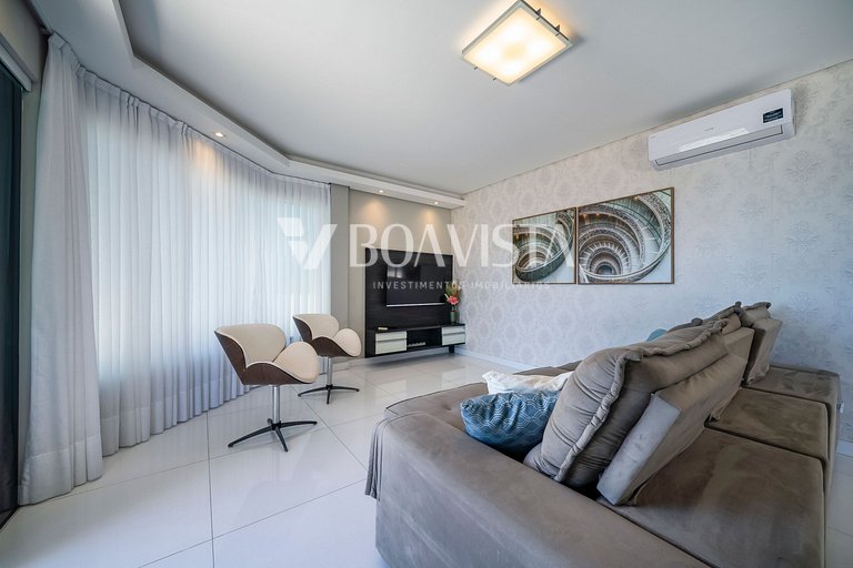 Penthouse de Alta Gama para 10: Jacuzzi y Vista al Mar