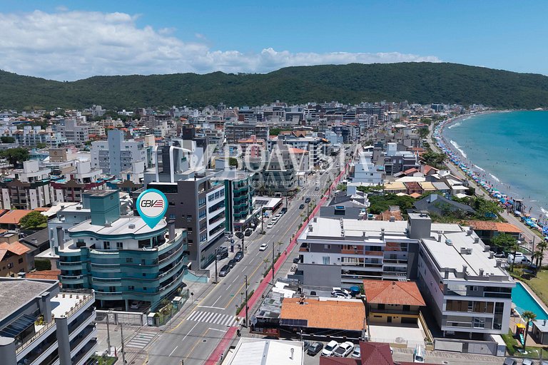 Penthouse de Alta Gama para 10: Jacuzzi y Vista al Mar