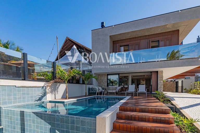 Aluguel Casa 4 quartos c/ 1 suíte frente Mar | Bombas/SC