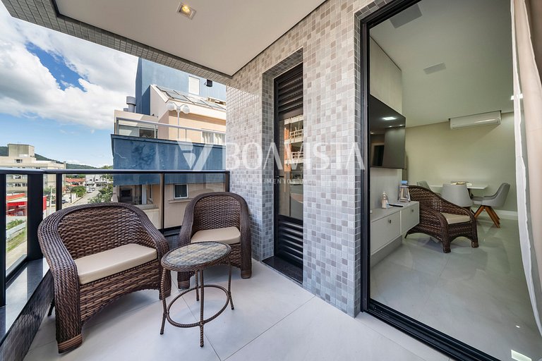 Apartamento alto padrão 2 suítes com piscina