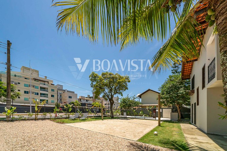 Casa para 15 pessoas em Bombinhas Piscina e Beach Tennis