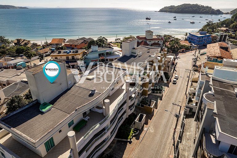 Apartamento 2 dormitórios no centro de Bombinhas 120m do Mar