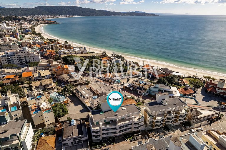 Apartamento 2 dormitórios no centro de Bombinhas 120m do Mar