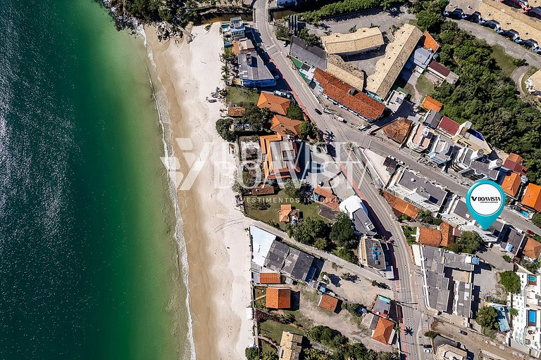 Apartamento 2 dormitórios no centro de Bombinhas 120m do Mar