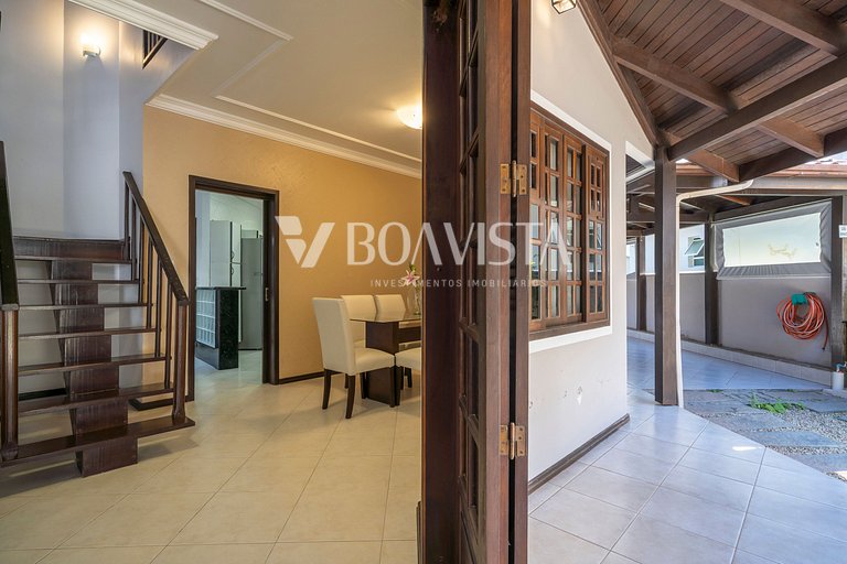 Férias em Grupo! Casa Espaçosa Próxima ao Mar