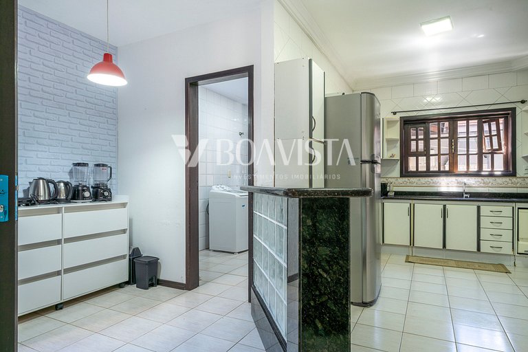 Férias em Grupo! Casa Espaçosa Próxima ao Mar