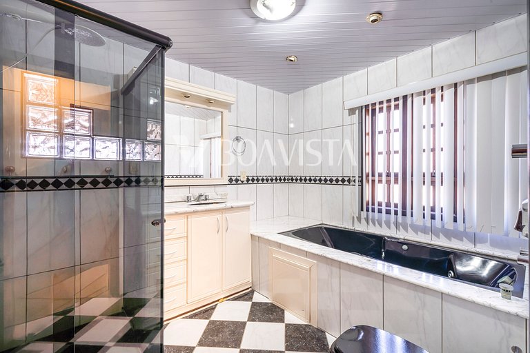 Férias em Grupo! Casa Espaçosa Próxima ao Mar