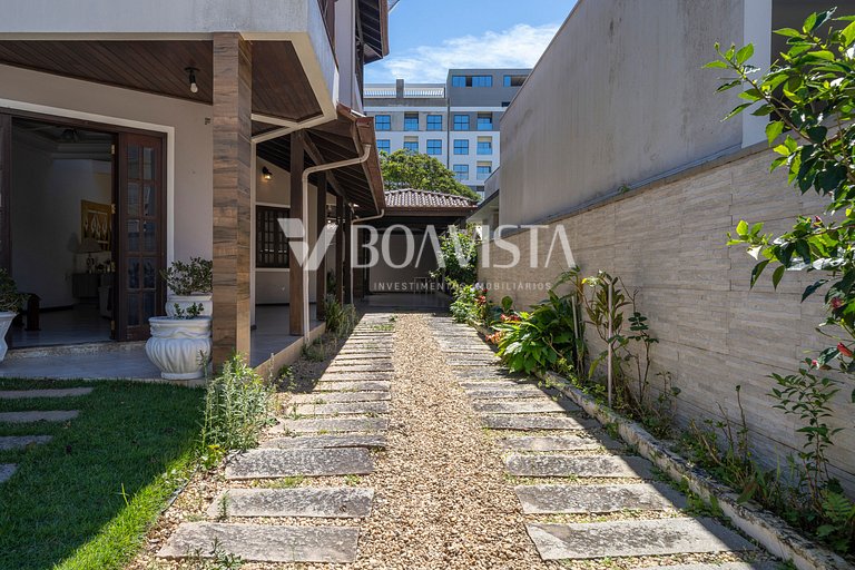 Férias em Grupo! Casa Espaçosa Próxima ao Mar